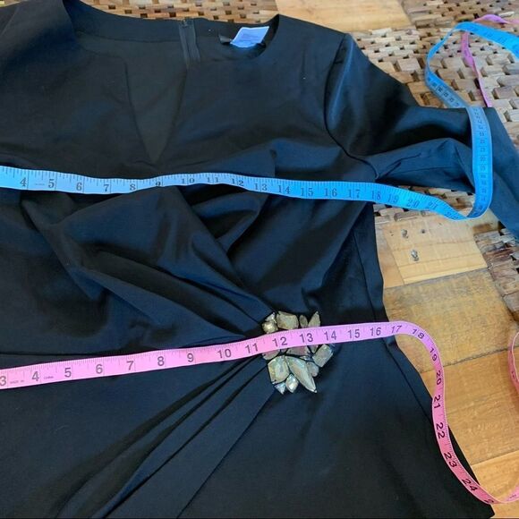 Tadashi Shoji Elegant Twist Front Jeweled Top, Sz. 14,‎ EUC - Picture 11 of 12